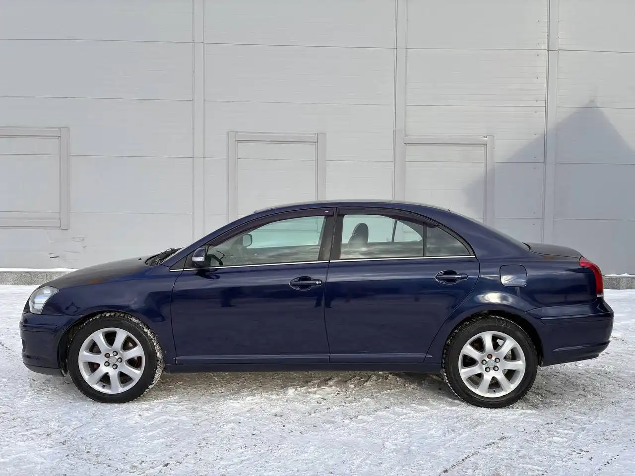 Toyota Avensis 2008 года с автоматом и полным комплектом - Легковые автомобили (Авто) в Тюмень