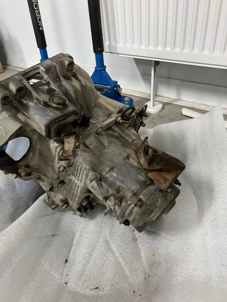 Продам рабочую деталь снятую с автомобиля - Автозапчасти (Запчасти) в Тюмень