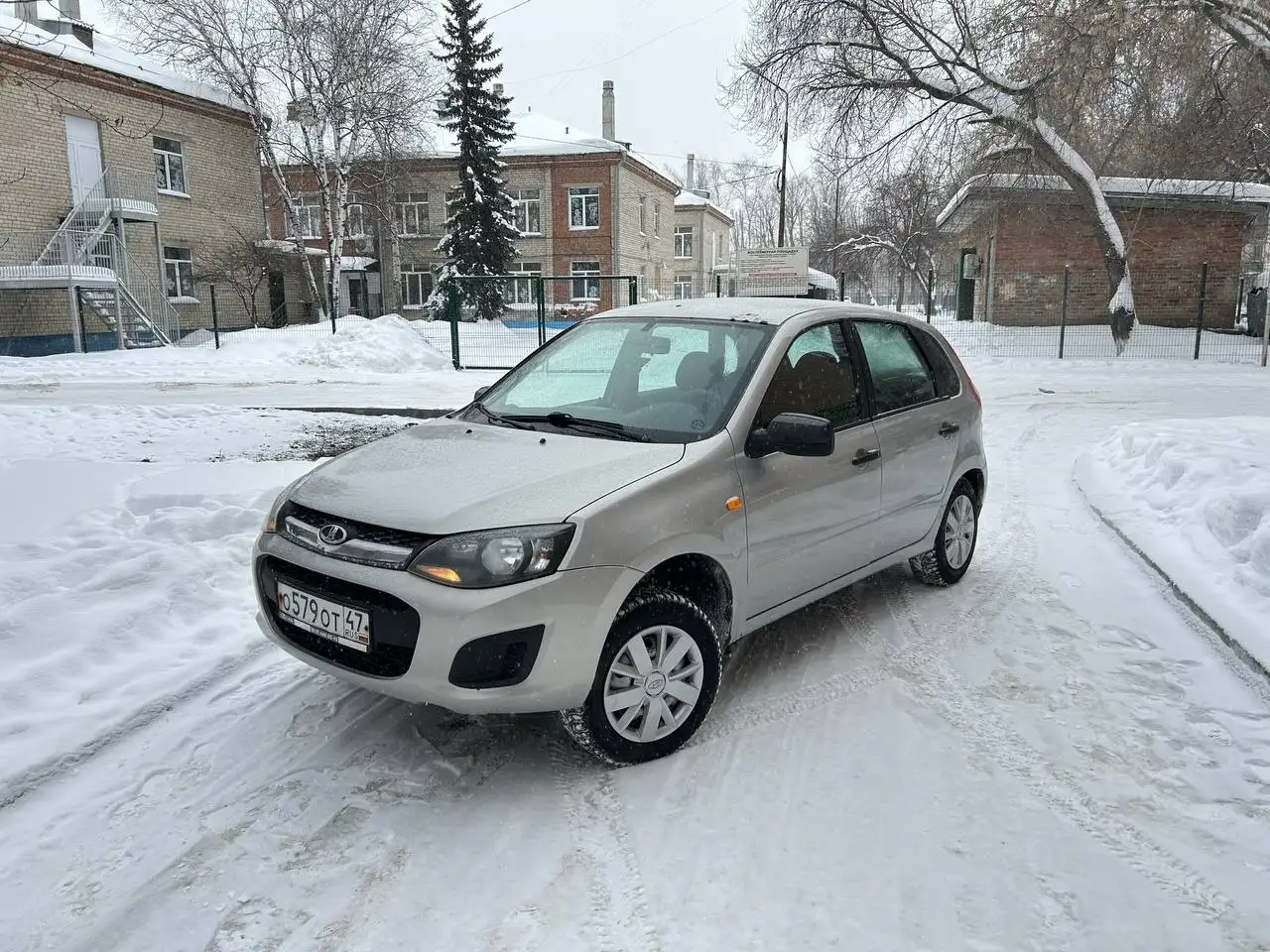 Продажа автомобиля Lada Kalina 2 2016 года - Легковые автомобили (Авто) в Тюмень