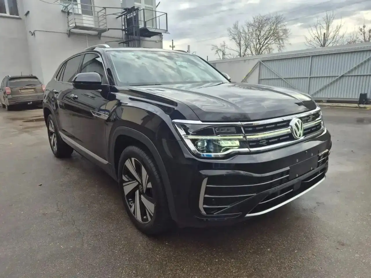 Volkswagen Teramont X 2.0 AMT R-Line 2024 года - Внедорожники/кроссоверы (Авто) в Дзержинск