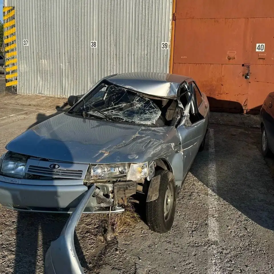 Разбор ВАЗ 2110 8кл инж и зимние шины - Автозапчасти (Запчасти) в Тюмень