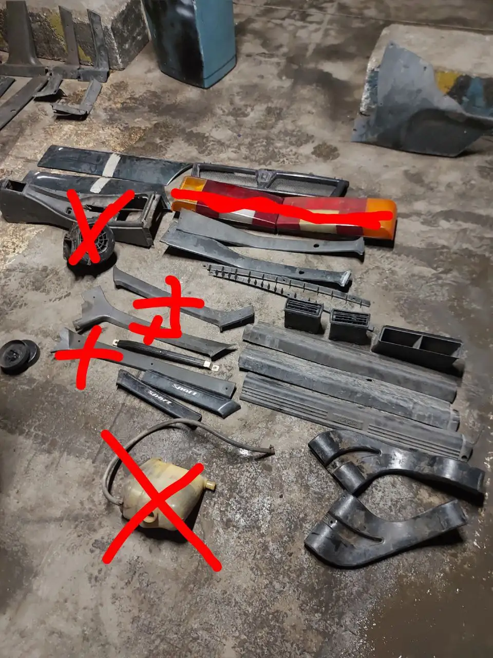 Продам заднюю спинку дивана ВАЗ 01-07 - Автозапчасти (Запчасти) в Тюмень