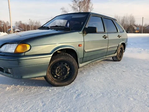 Автомобиль 2010 года выпуска с полным ходом - Авто в Голышманово