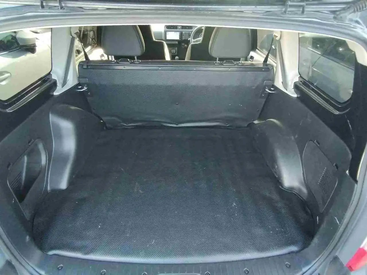 Продажа Toyota Probox 2022 года - Легковые автомобили (Авто) в Тюмень