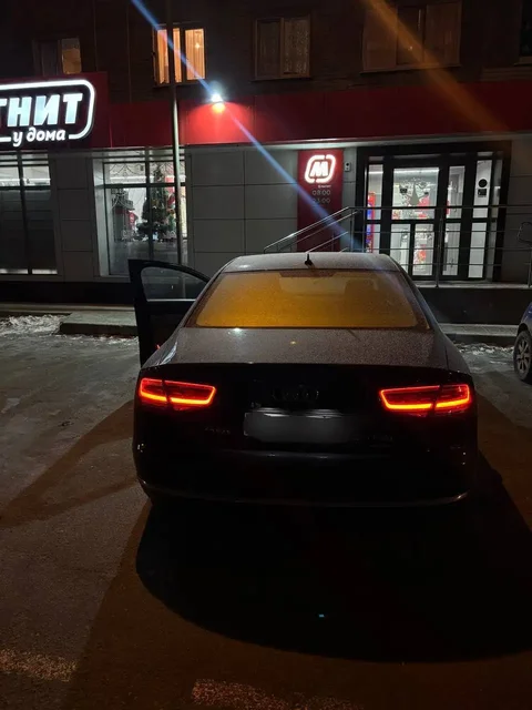 Продам Audi A8 2011 года 3.0л - Авто в Тюмень