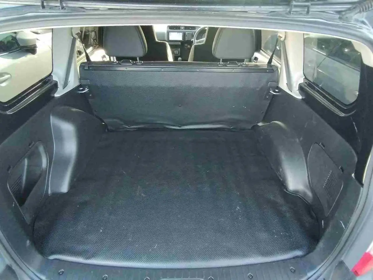 Продажа Toyota Probox 2022 года в Хабаровске - Легковые автомобили (Авто) в Хабаровск