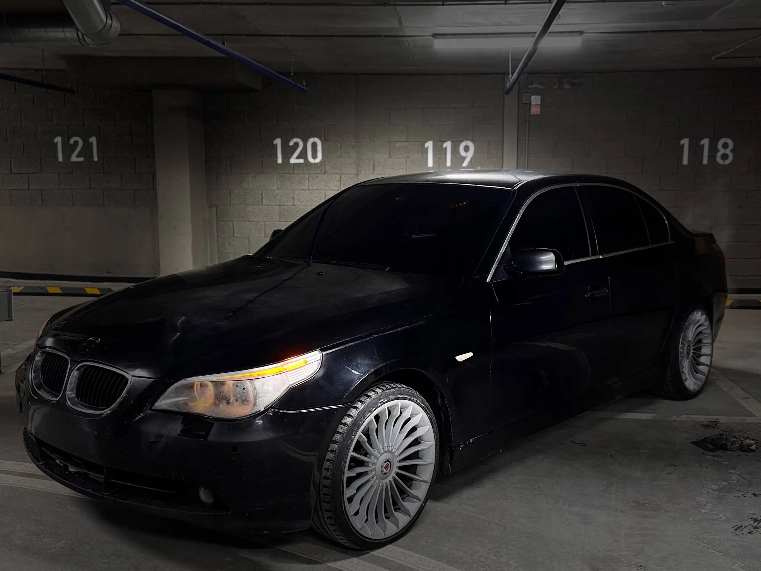 BMW E60 2005 года с автоматической коробкой передач - Авто в Тюмень