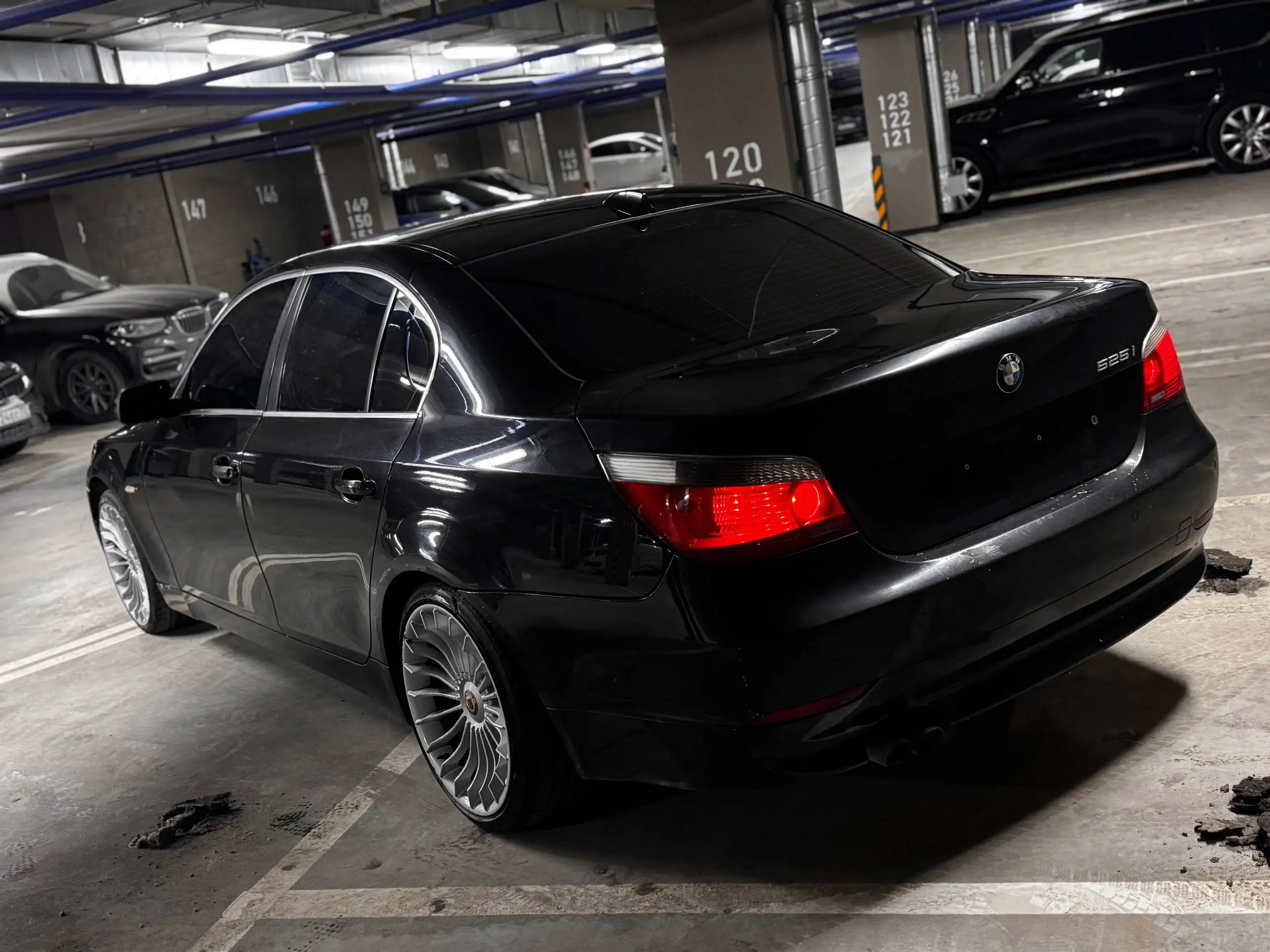 BMW E60 2005 года с автоматической коробкой передач - Авто в Тюмень