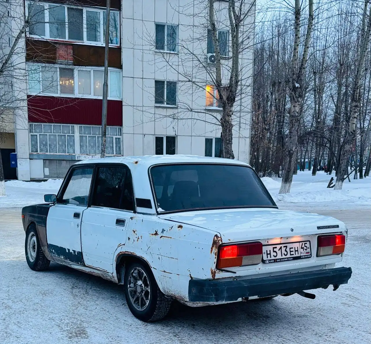 Продается ВАЗ 2107 2004 года - Легковые автомобили (Авто) в Тюмень