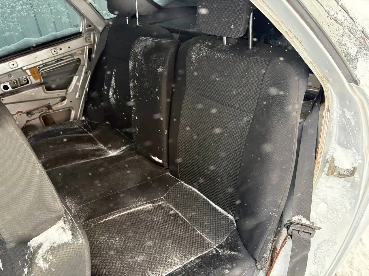 Продажа запчастей от автомобиля Lada Priora - Автомобильные запчасти (Запчасти) в Тюмень