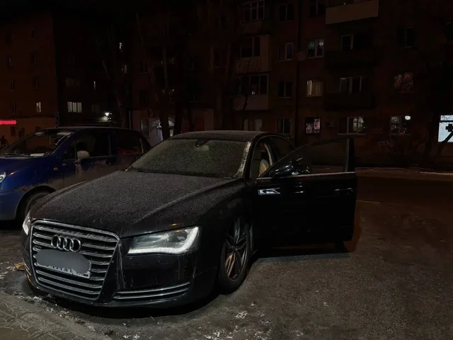 Продам Ауди A8 2011 года - Авто в Тюмень