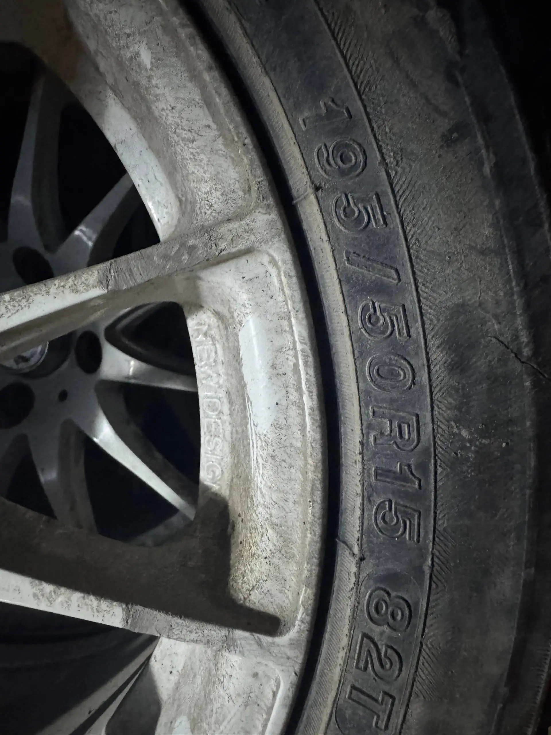 Диски R15 с резиной - Запчасти (Авто) в Тюмень