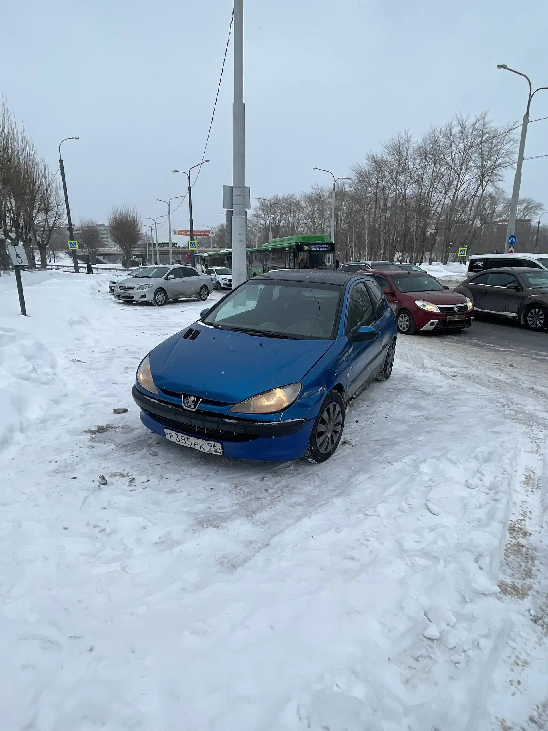 Peugeot 206 2001 года выпуска - Авто в Тюмень