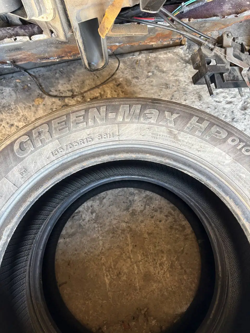 Продажа автомобильных шин - Запчасти (Авто) в Тюмень