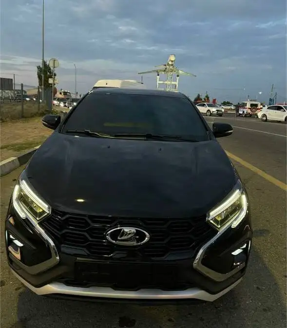 Продам Весту Кросс 2024 года - Легковые автомобили (Авто) в Тюмень