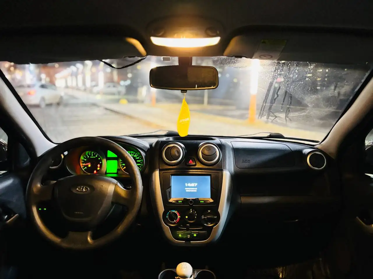 Лада Гранта 2015 года с ГБО и кондиционером - Легковые автомобили (Авто) в Тюмень