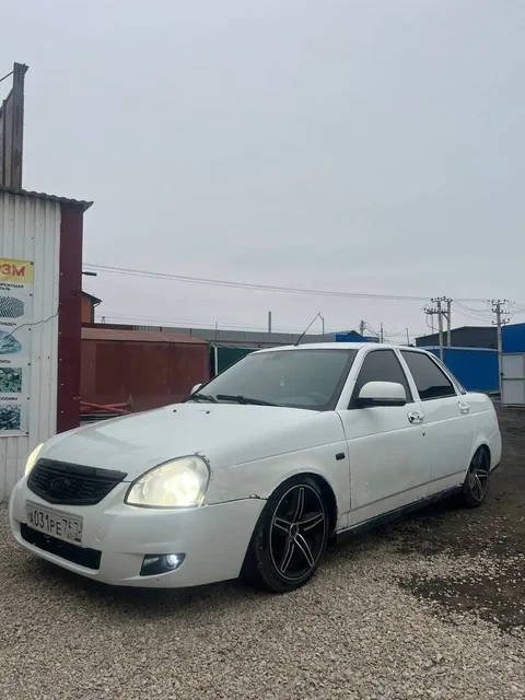 Продается Лада Приора 2012 года в люксовой комплектации - BMW в Тюмень
