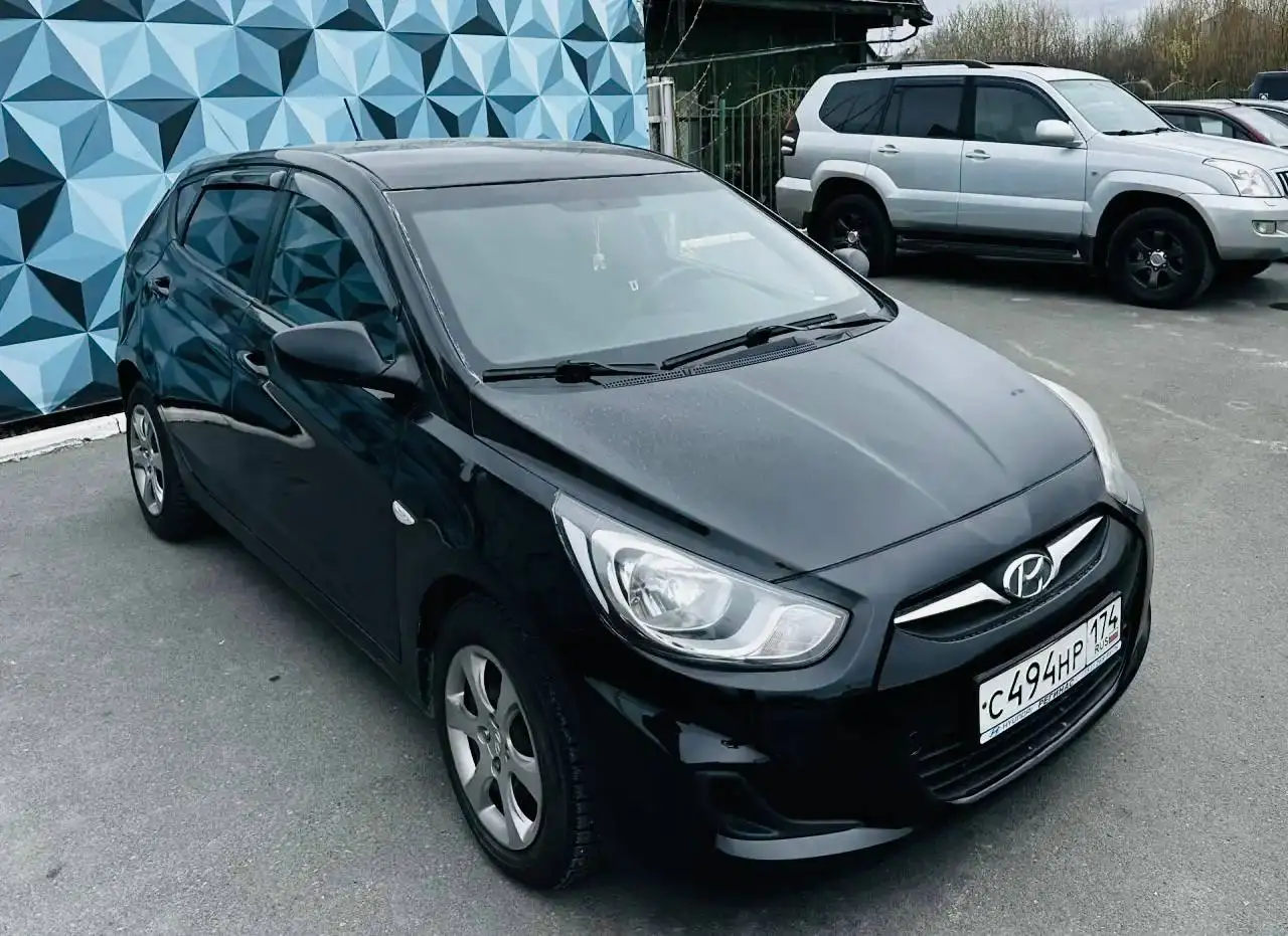 Hyundai Solaris 2011 года с АКПП, 1.6 л, 3 владельца - Легковые автомобили (Авто) в Тюмень