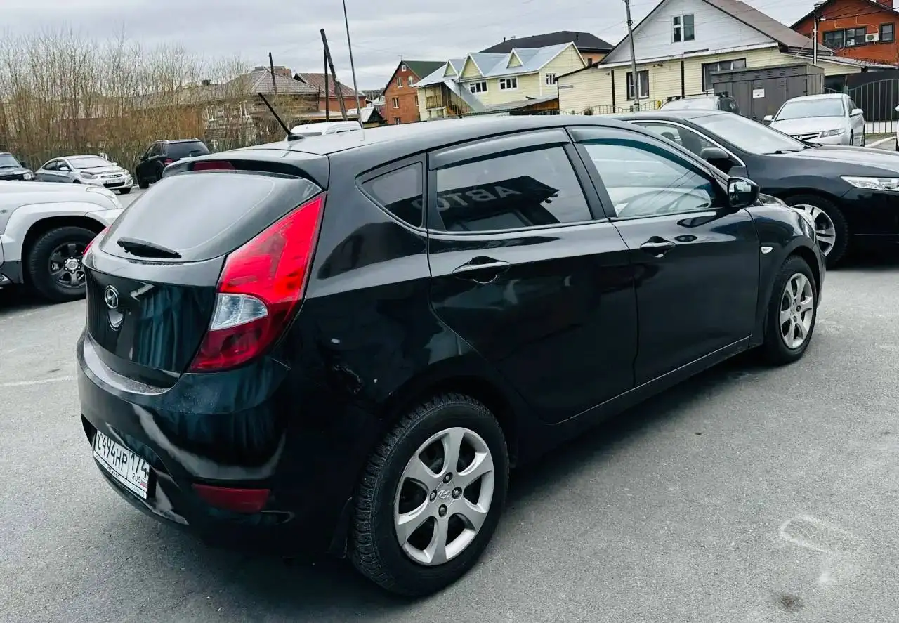 Hyundai Solaris 2011 года с АКПП, 1.6 л, 3 владельца - Легковые автомобили (Авто) в Тюмень