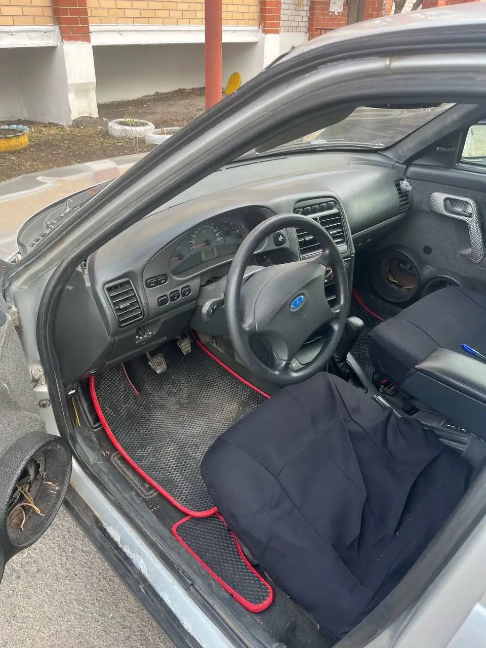 Продажа автомобиля BMW 2007 года с двигателем 1.2 литра - BMW (Авто) в Тюмень