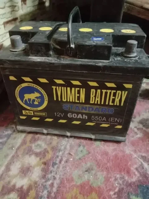 Аккумулятор автомобильный в хорошем состоянии - BMW в Тюмень