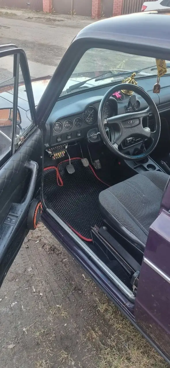 Продажа автомобиля 2004 года в отличном состоянии - Авто в Тюмень