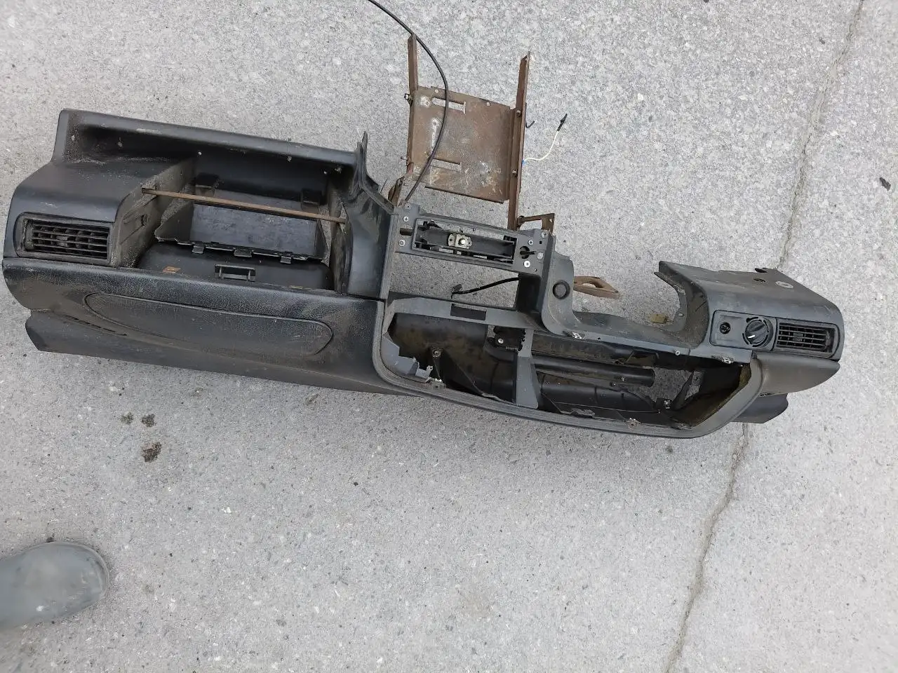 Панель 14 и карта, динамики - Аудио (Авто) в Тюмень