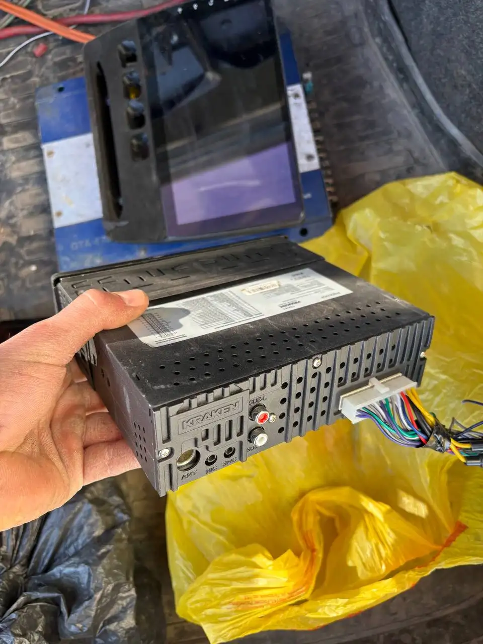 Продажа планшета и автозапчастей - Барахолка в Тюмень