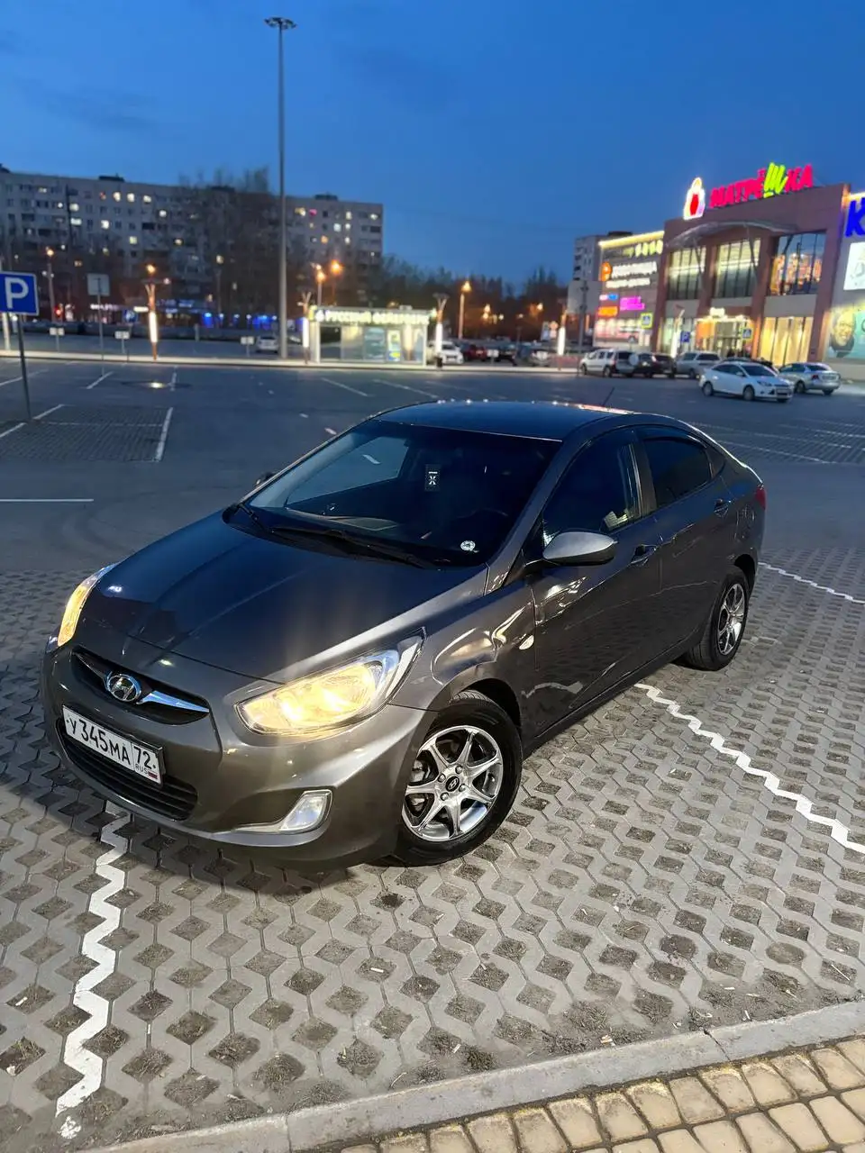 Продам Hyundai Solaris 2011 года - Авто в Тюмень