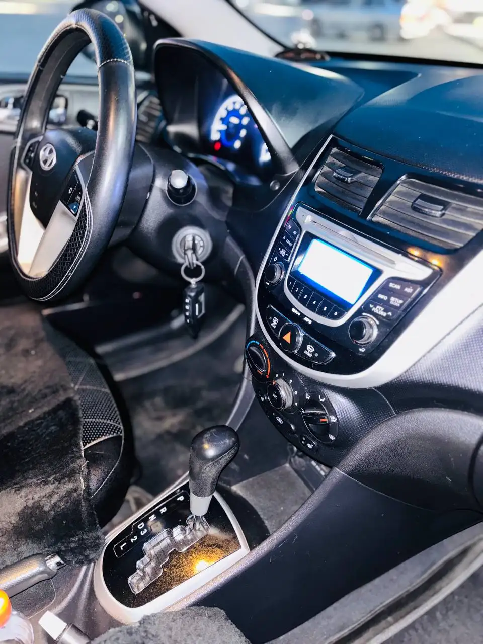 Продам Hyundai Solaris 2011 года - Авто в Тюмень