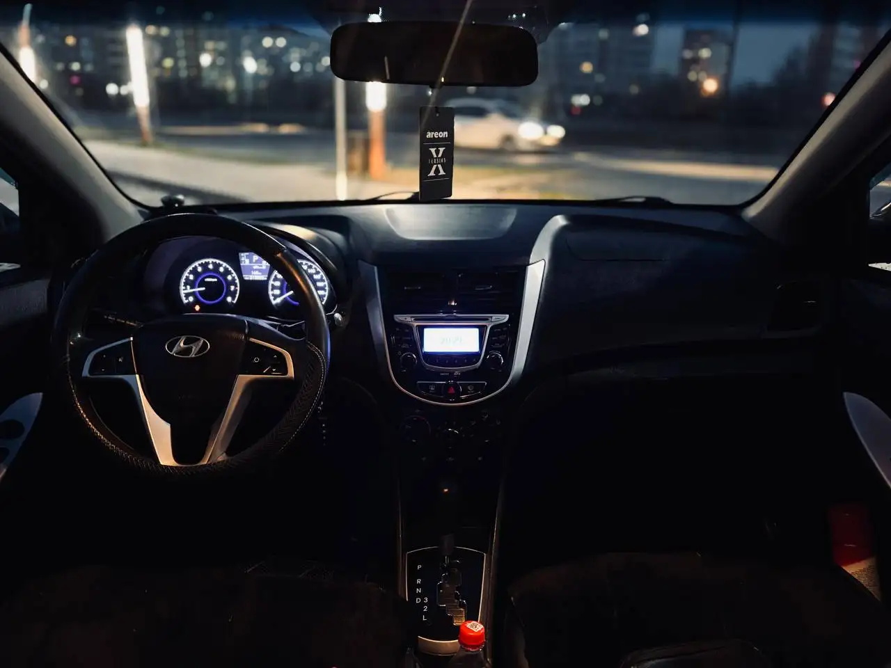 Продам Hyundai Solaris 2011 года - Авто в Тюмень