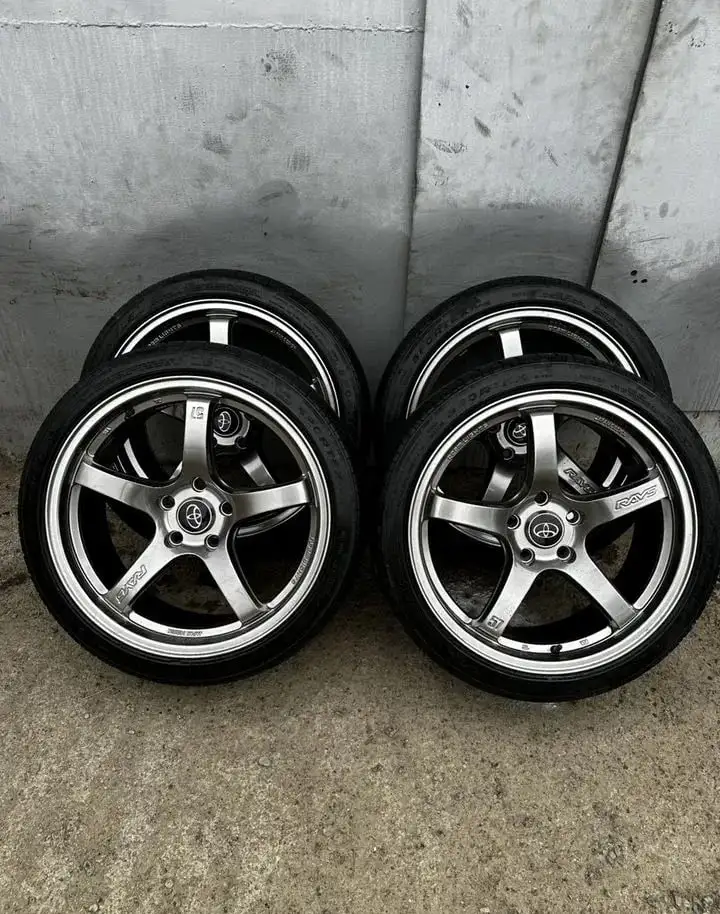 Комплект колес R18 5/114.3 - Колеса и шины (Авто) в Тюмень