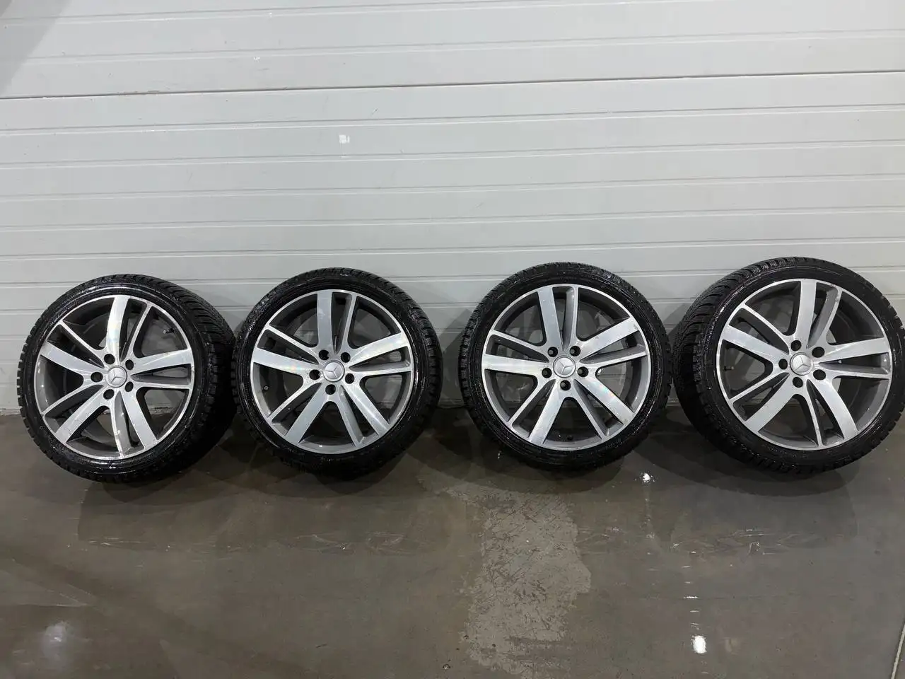 Диски REPLAY A47 R18 + резина TRIANGLE SNOWLINE 235/40R18 - Диски и шины (Авто) в Тюмень