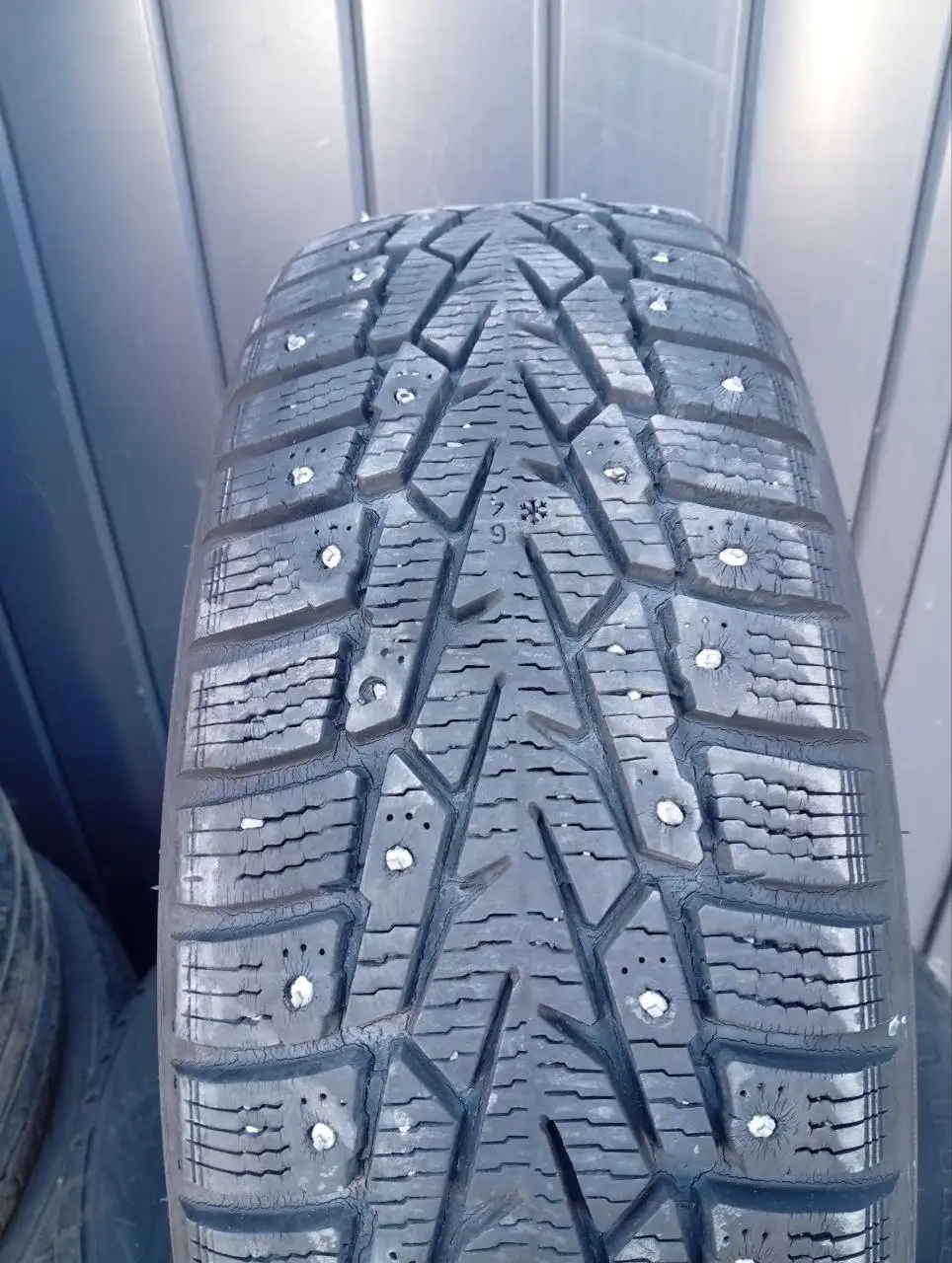 Продам 185/65R15 - Шины и диски (Запчасти) в Тюмень