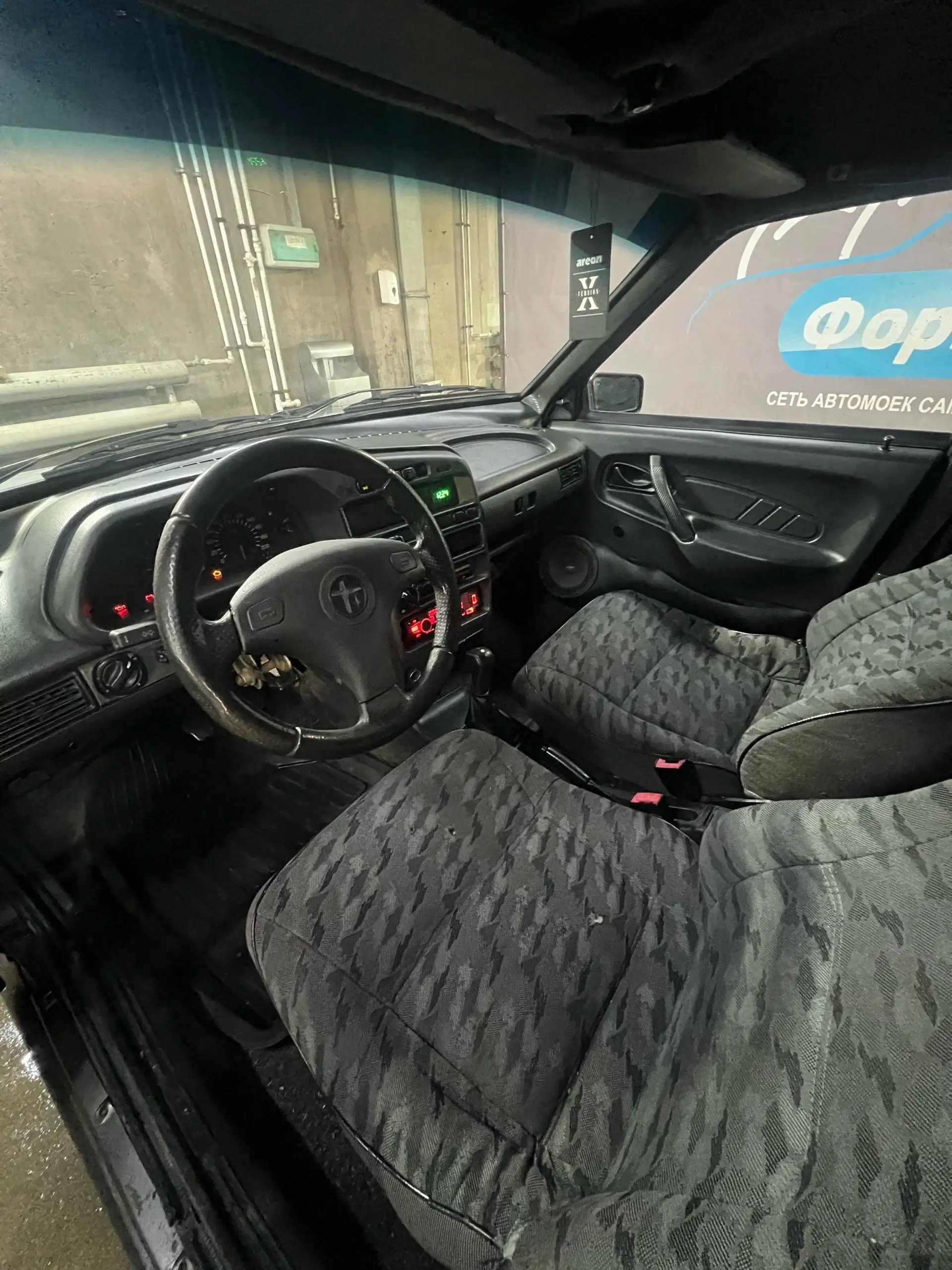 Продам ВАЗ 2114, 2004 - Легковые автомобили (Авто) в Тюмень