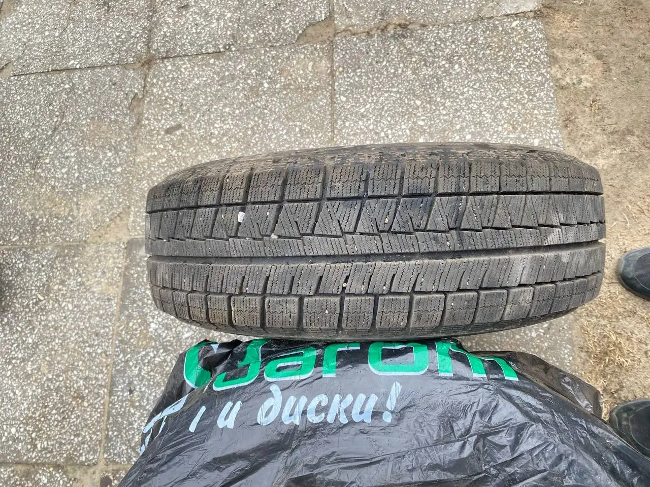 Продам комплект колес - Шины и диски (Авто) в Тюмень