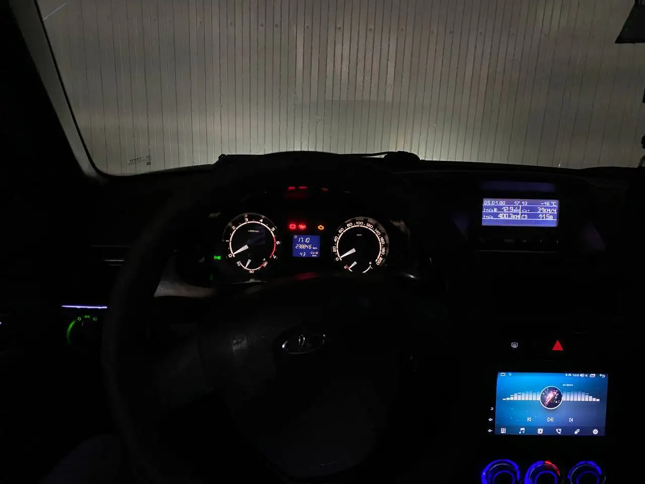 Продам Приору 2013 года - Легковые автомобили (Авто) в Тюмень