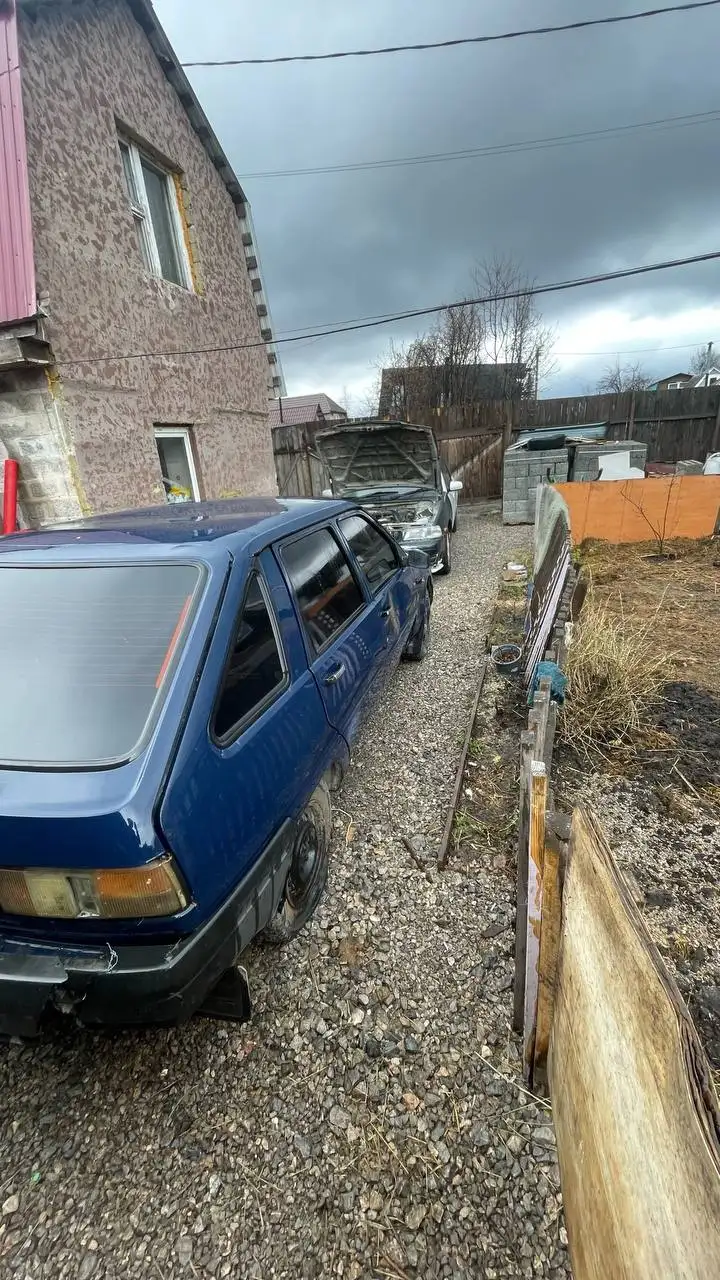 Автомобиль, 4 года, запускается, ездит, документы в порядке - Авто в Тюмень