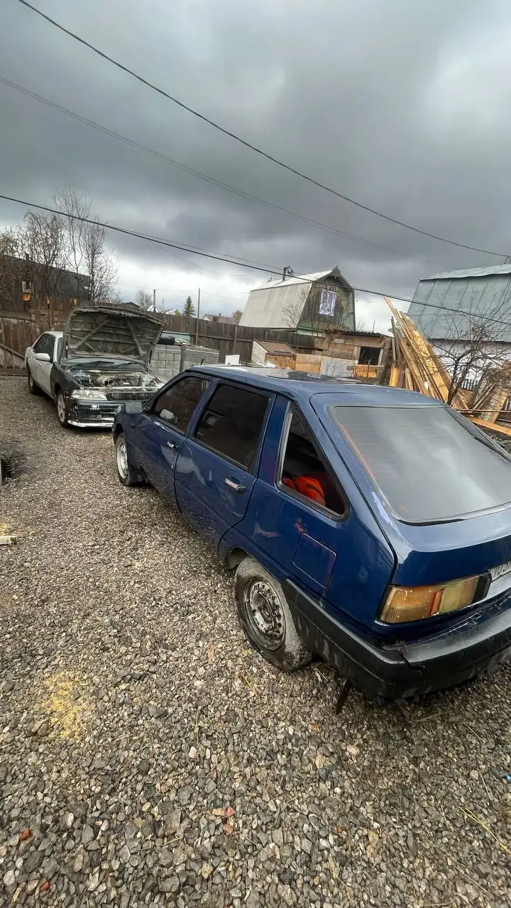 Автомобиль, 4 года, запускается, ездит, документы в порядке - Авто в Тюмень