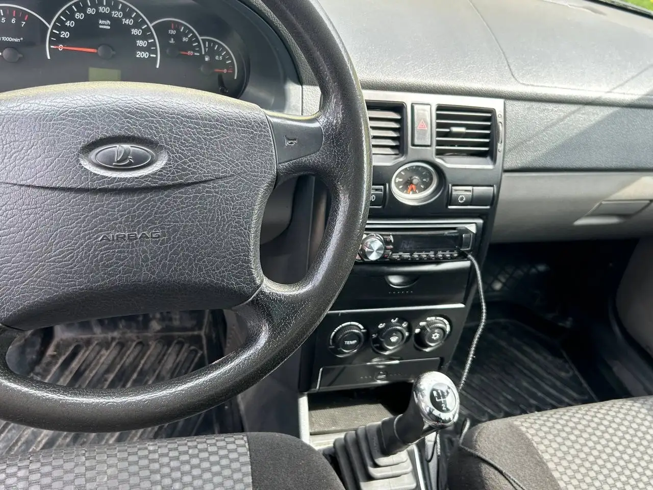 Продажа Приора 2010 с кондиционером - Легковые авто (Авто) в Тюмень