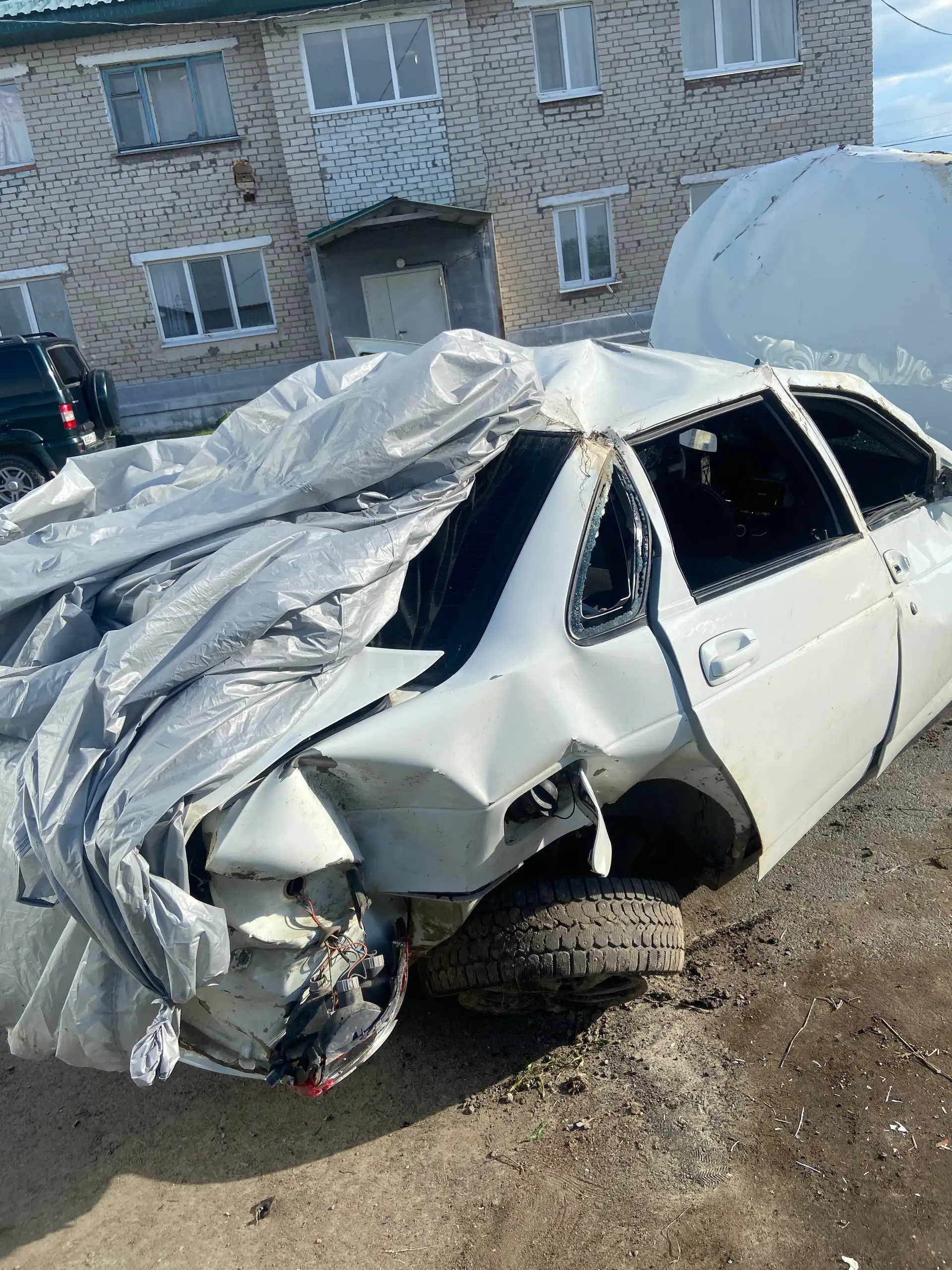 Продам Приору 2 люкс плюс после ДТП - Легковые автомобили (Авто) в Тюмень