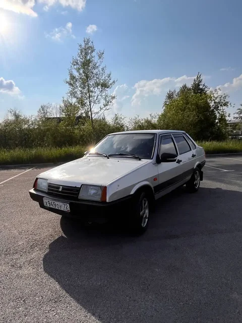 Продажа ВАЗ 21099 2004 года - Автоаксессуары в Тюмень