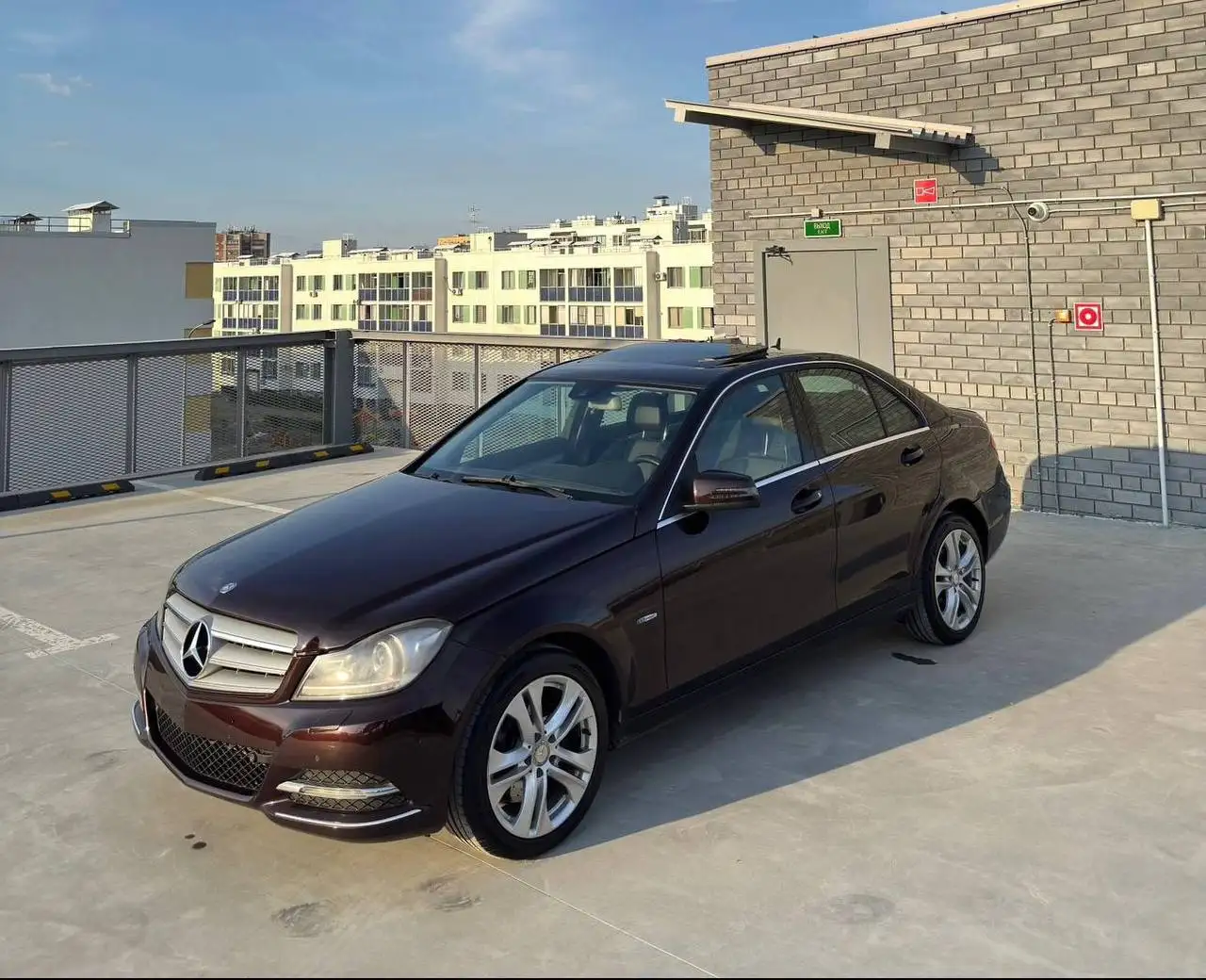 Mercedes-Benz C-Class 2011 - Легковые автомобили (Авто) в Тюмень