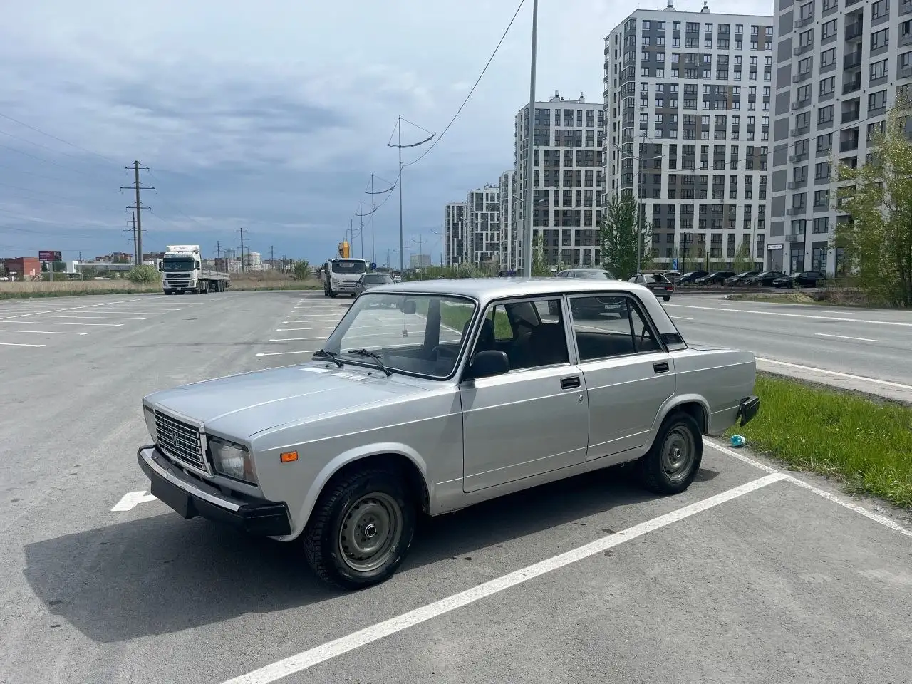 Автомобили Нива, Шкода, Гранта, 2107 в Тюмени - Легковые автомобили (Авто) в Тюмень