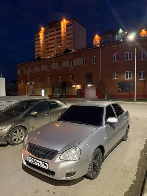 Приора 2008 год после ДТП - Внедорожники в Тюмень
