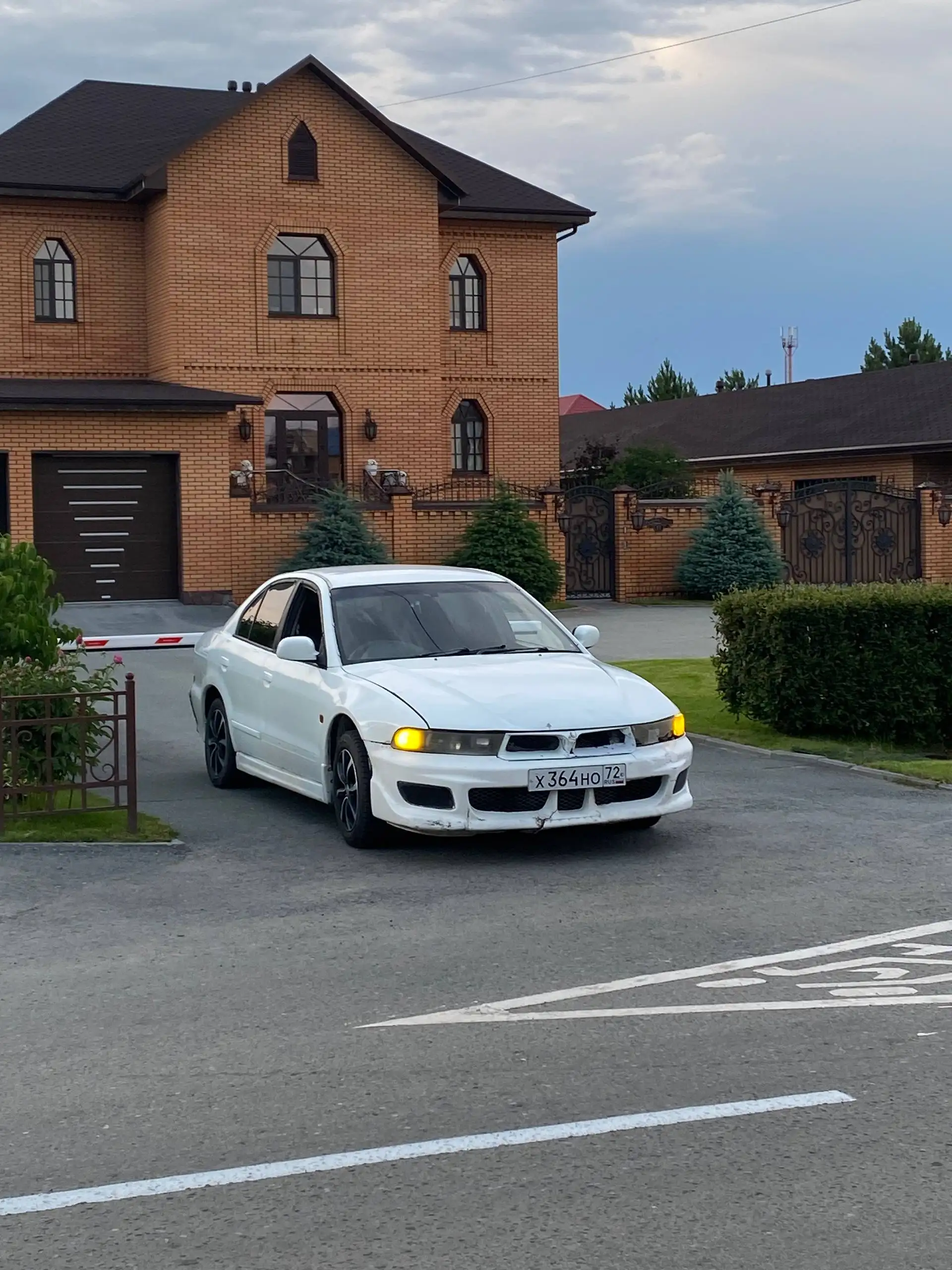 Ваз 2110 и Mitsubishi Galant - Легковые автомобили (Авто) в Тюмень