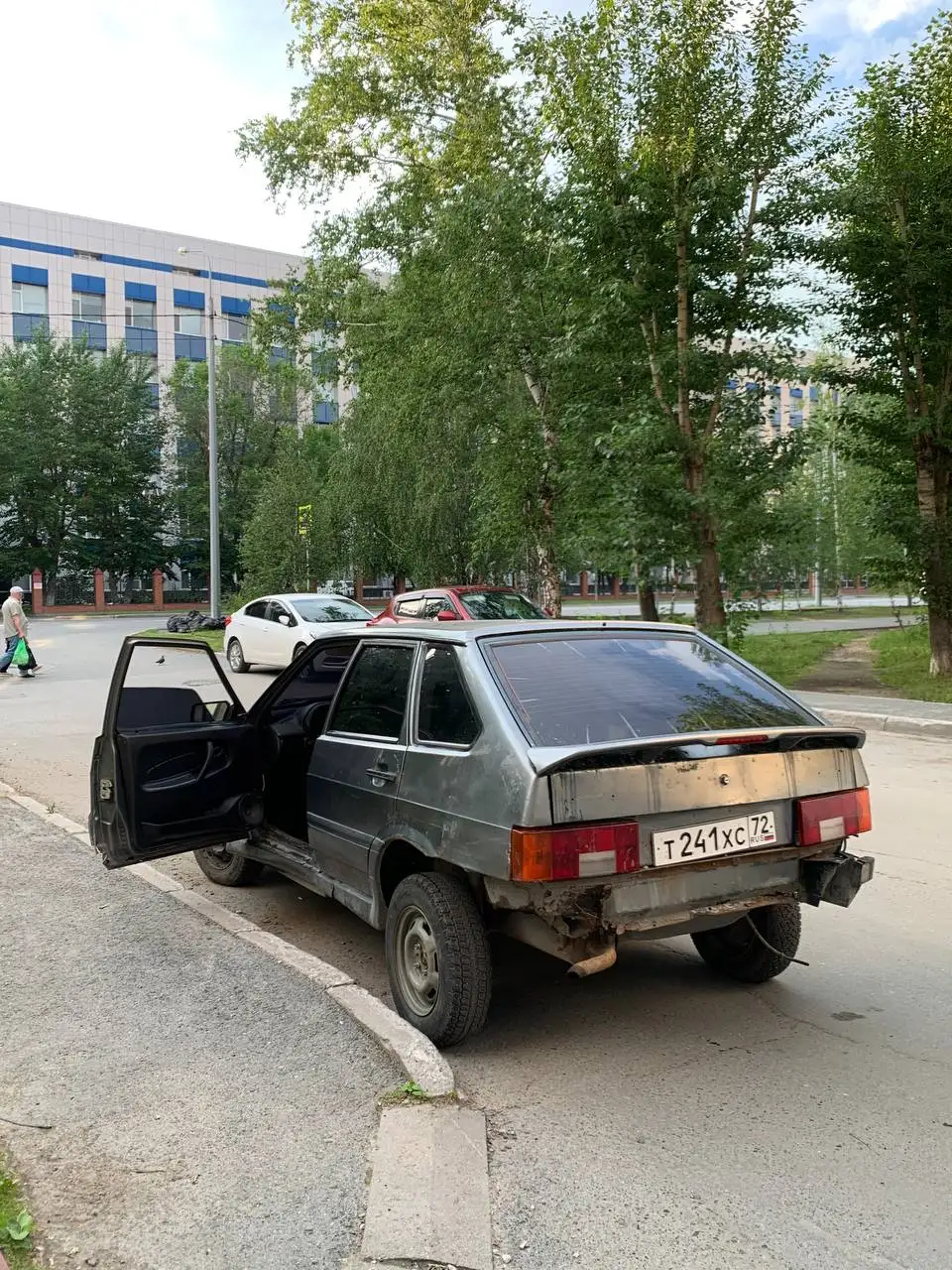 ВАЗ 2114 2005 год, не на учете, требуется ремонт - Легковые автомобили (Авто) в Тюмень