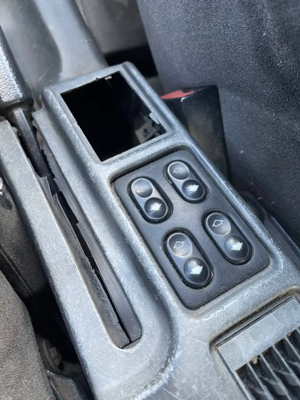 Toyota HiAce 2020, 108000 км - Микроавтобусы (Авто) в Тюмень
