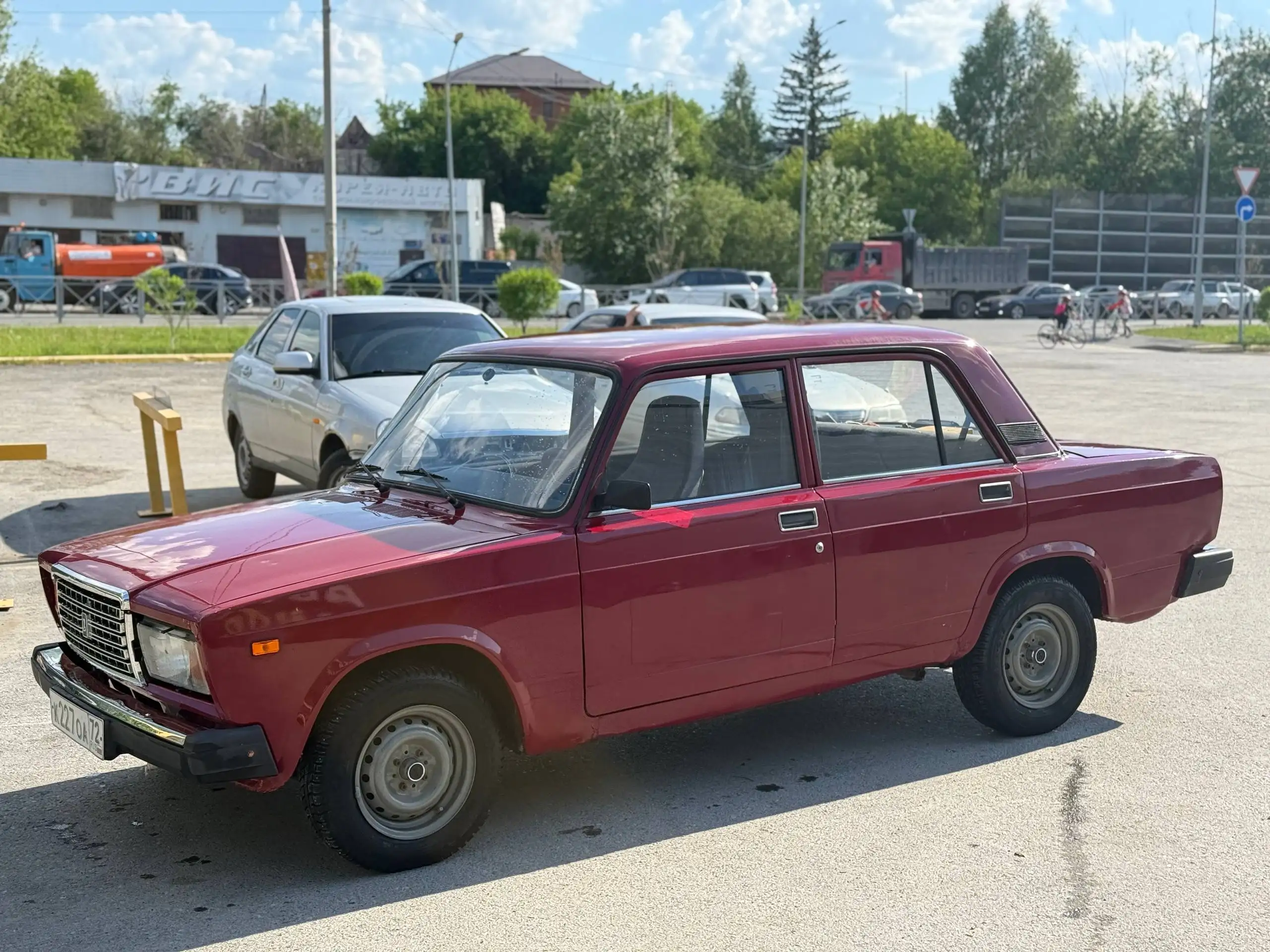 Продажа авто 8 лет, инжектор - Легковой автомобиль (Авто) в Тюмень