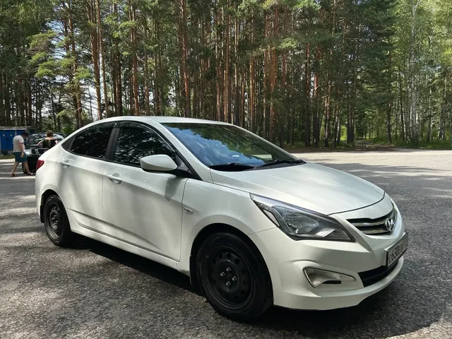 Hyundai Solaris 2014 - Аренда авто в Тюмень